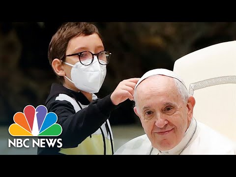 Pope Francis Gets Completely Upstaged By Young Boy Who Asks To Wear The Pope's Skullcap